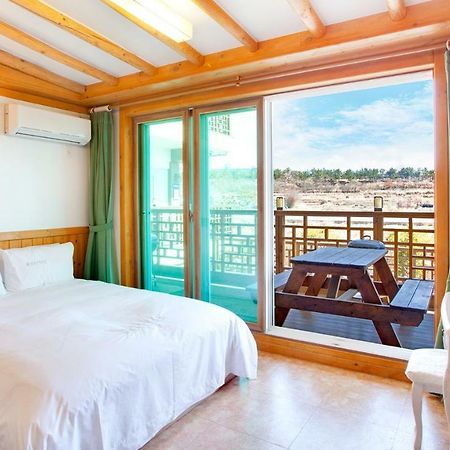 Starlight Journey Pension Gyeongju Ngoại thất bức ảnh