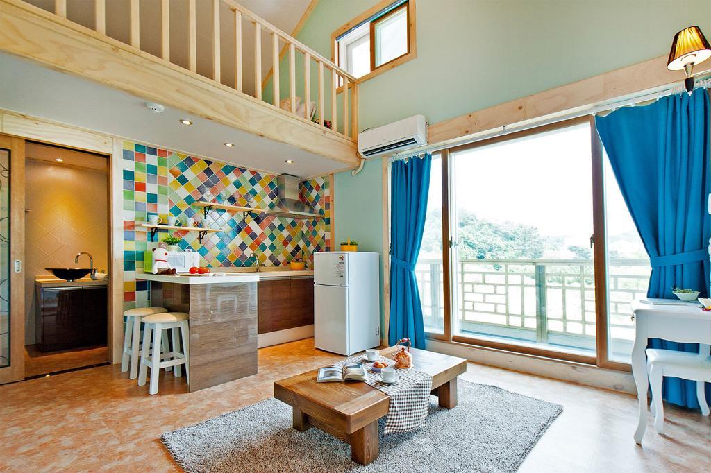 Starlight Journey Pension Gyeongju Ngoại thất bức ảnh