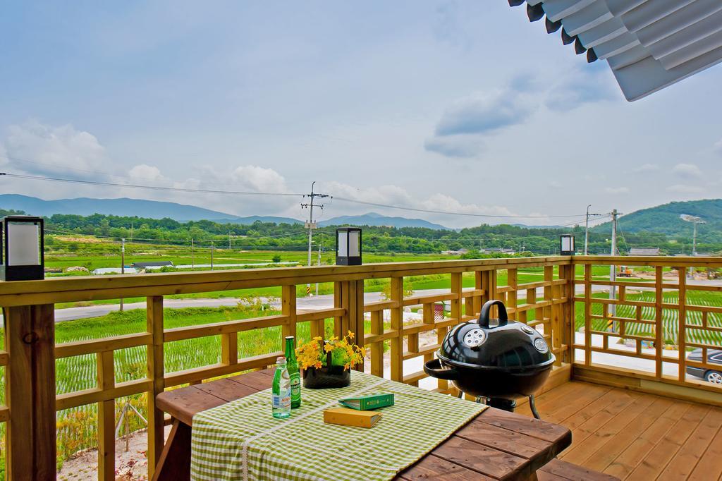 Starlight Journey Pension Gyeongju Ngoại thất bức ảnh