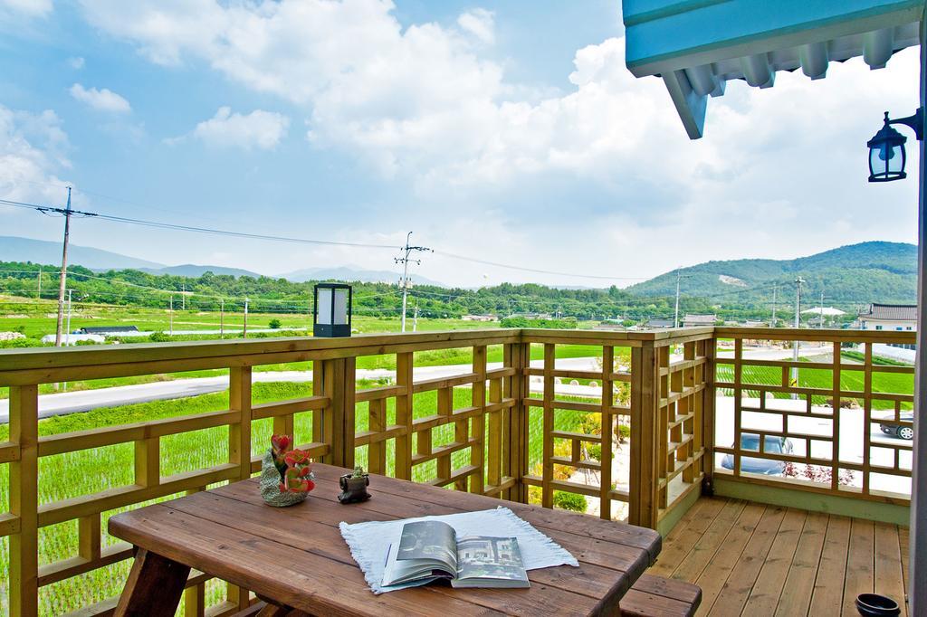 Starlight Journey Pension Gyeongju Ngoại thất bức ảnh