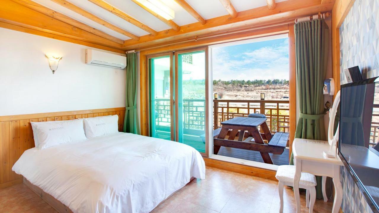 Starlight Journey Pension Gyeongju Ngoại thất bức ảnh