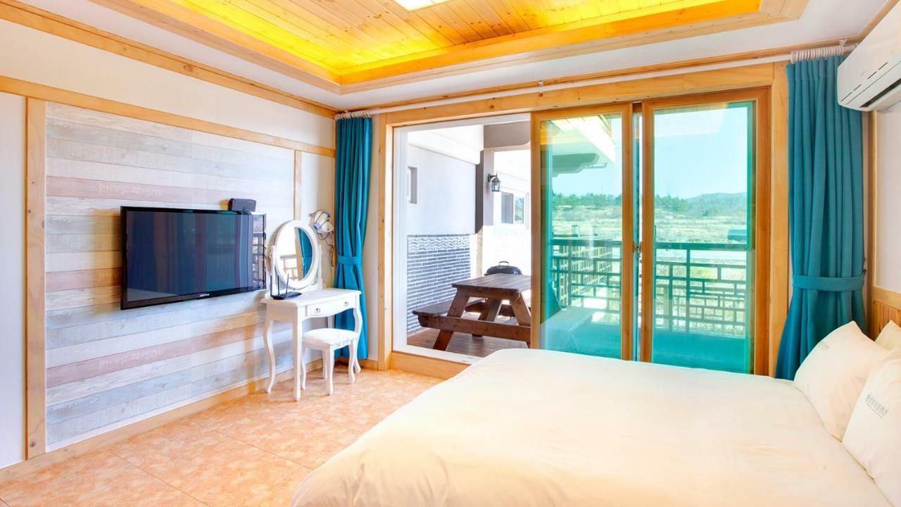 Starlight Journey Pension Gyeongju Ngoại thất bức ảnh